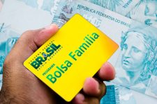 abono-natalino-do-bolsa-familia-2023:-veja-se-voce-vai-receber-neste-fim-de-ano