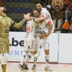 futsal:-jaraguaense-fica-com-o-premio-de-craque-do-mes-na-lnf