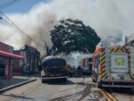 incendio-destroi-borracharia-no-centro-de-marialva