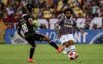 em-jogo-marcado-pela-arbitragem,-fluminense-e-vasco-empatam-sem-gols-pelo-cariocao