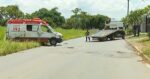 ambulancia-tomba-e-desliza-por-rua-ao-ser-atingida-por-carro-em-cruzamento;-video